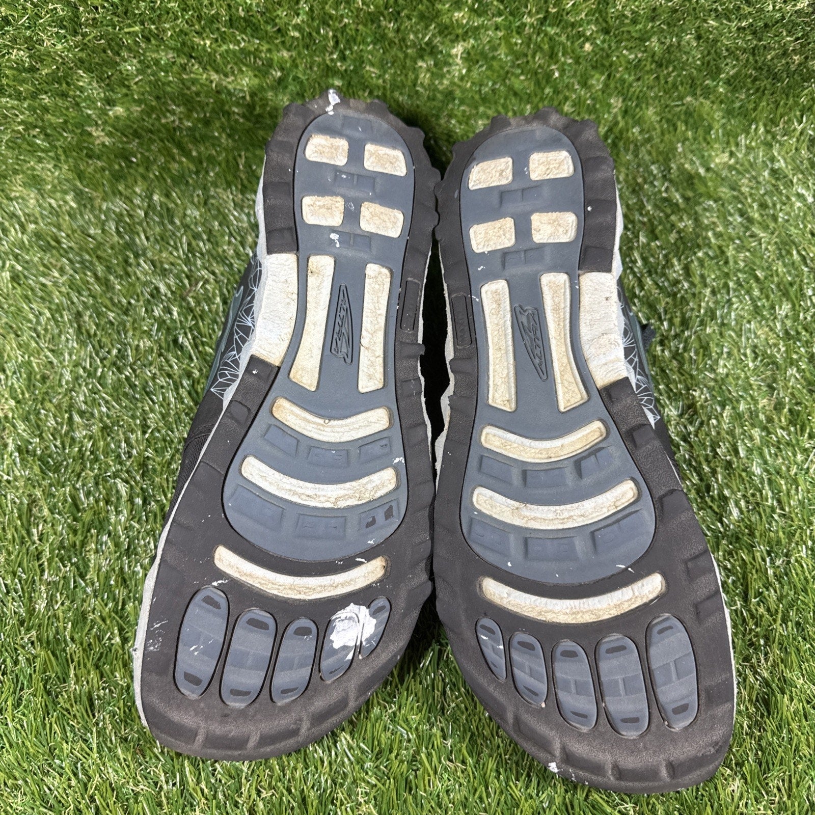 Altra Womens Superior 4.5 Trail Running Athletic Sneakers Footshape Shoes Size 9