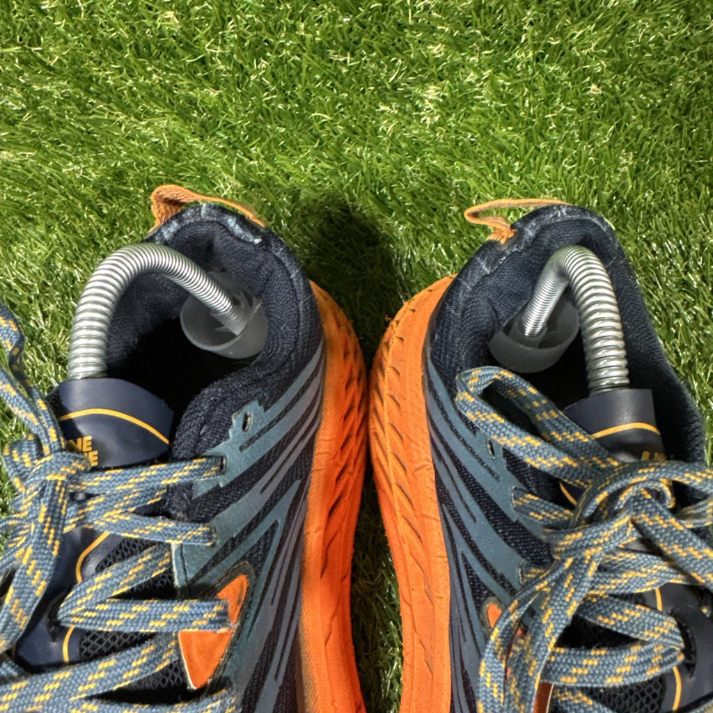 Hoka One Speedgoat 4 Size 9 Men’s Trail Runners Shoes Athletic Trainers