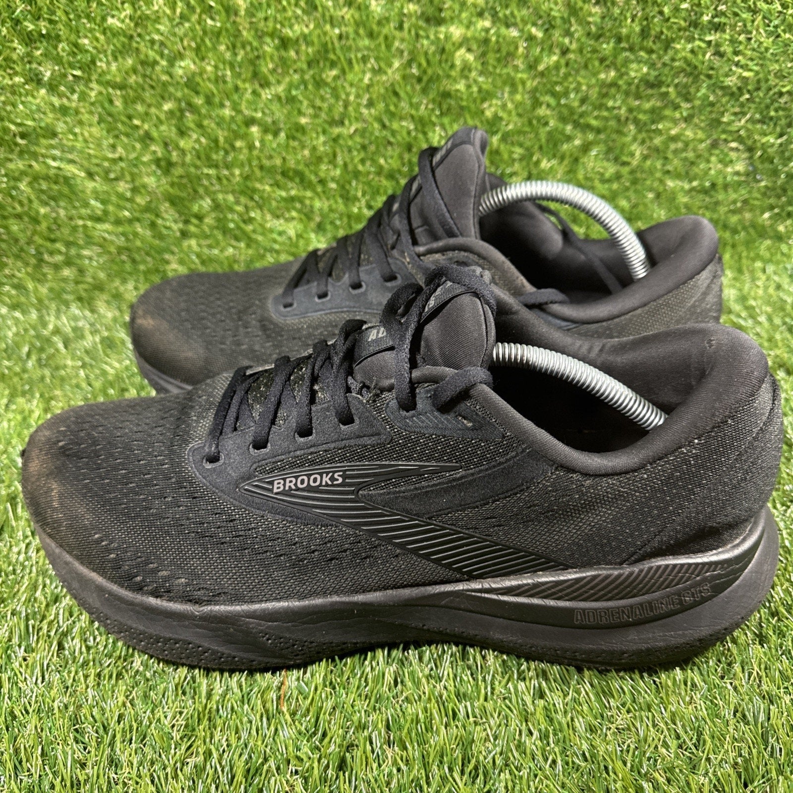 Brooks Adrenaline GTS 24 Black Ebony Mens Size 12 4E Running Shoes 1104374E020