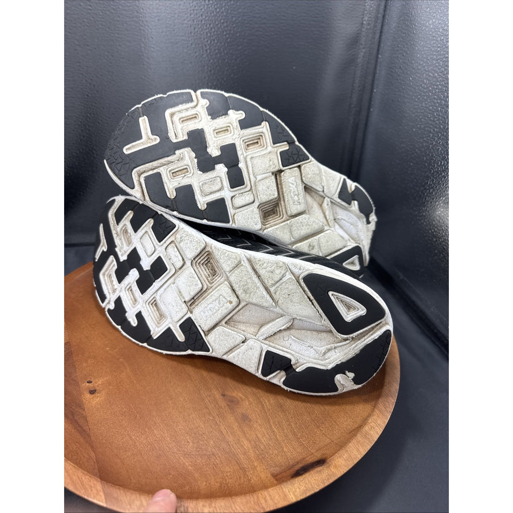 Hoka One One Clifton 4 Women’s Sz 11 Running Shoes Sneakers 1123201 BWH