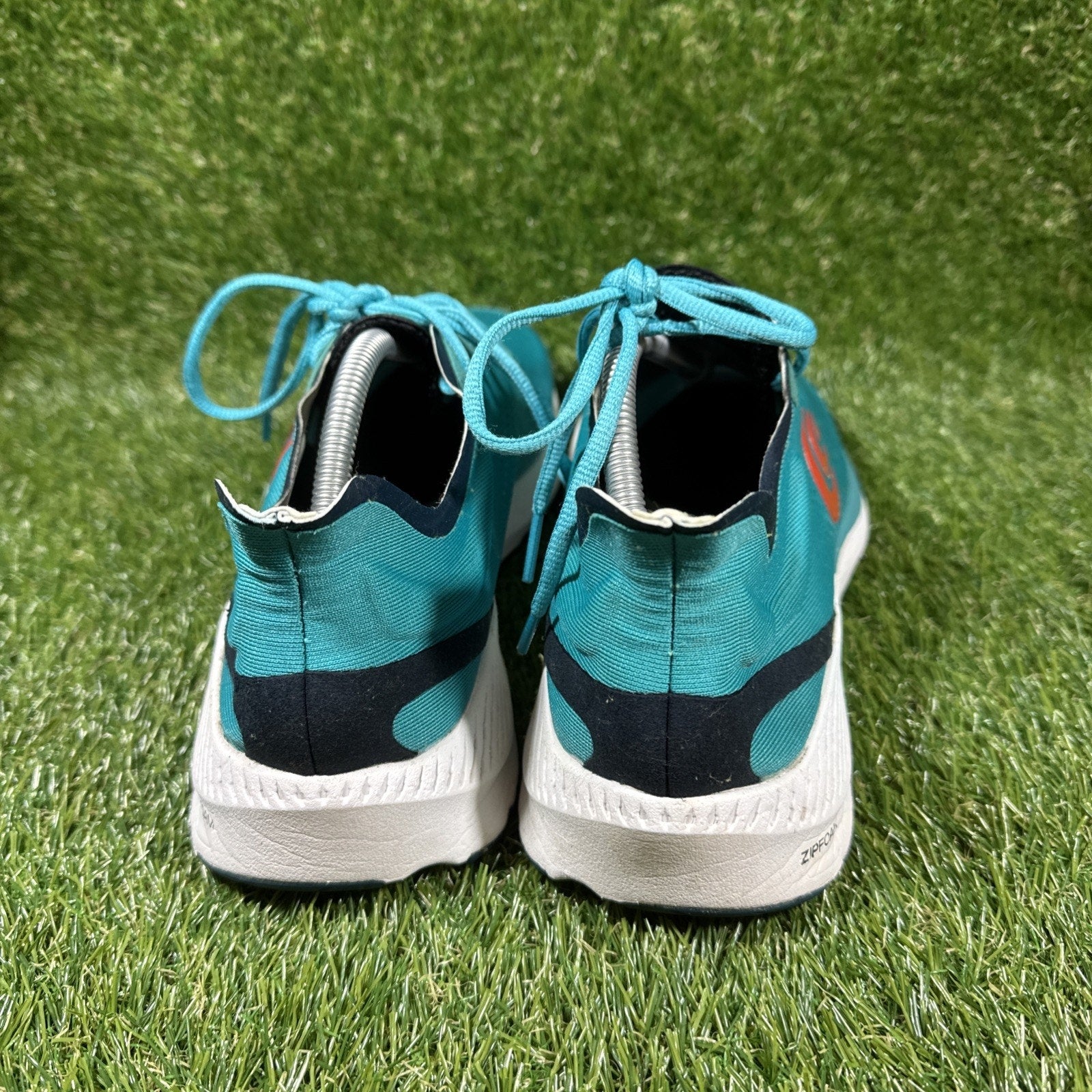 Topo Cyclone Men's Size 11.5 Running Shoes Cyan Red Nice Good Condition