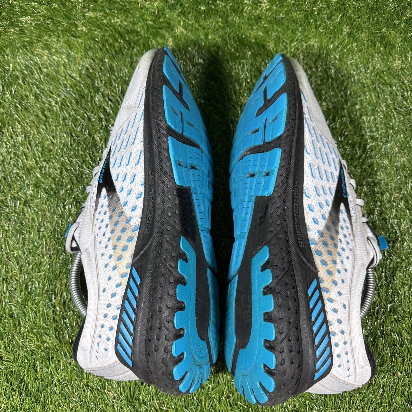 Brooks Adrenaline GTS 21 Mens Size 11 D Running Sneakers Shoes