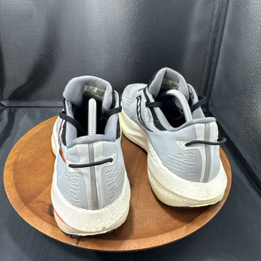 Saucony Men's Triumph 21 Sneakers, Concrete/Blk, 10.5 US, USED