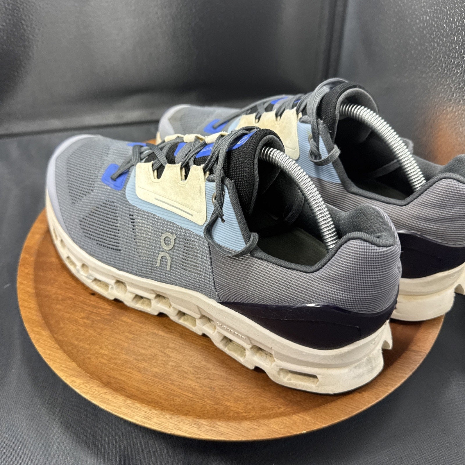 On Running Cloudstratus Men’s Size 11.5 ‘Fossil/Midnight’ Running Shoes 39.99007