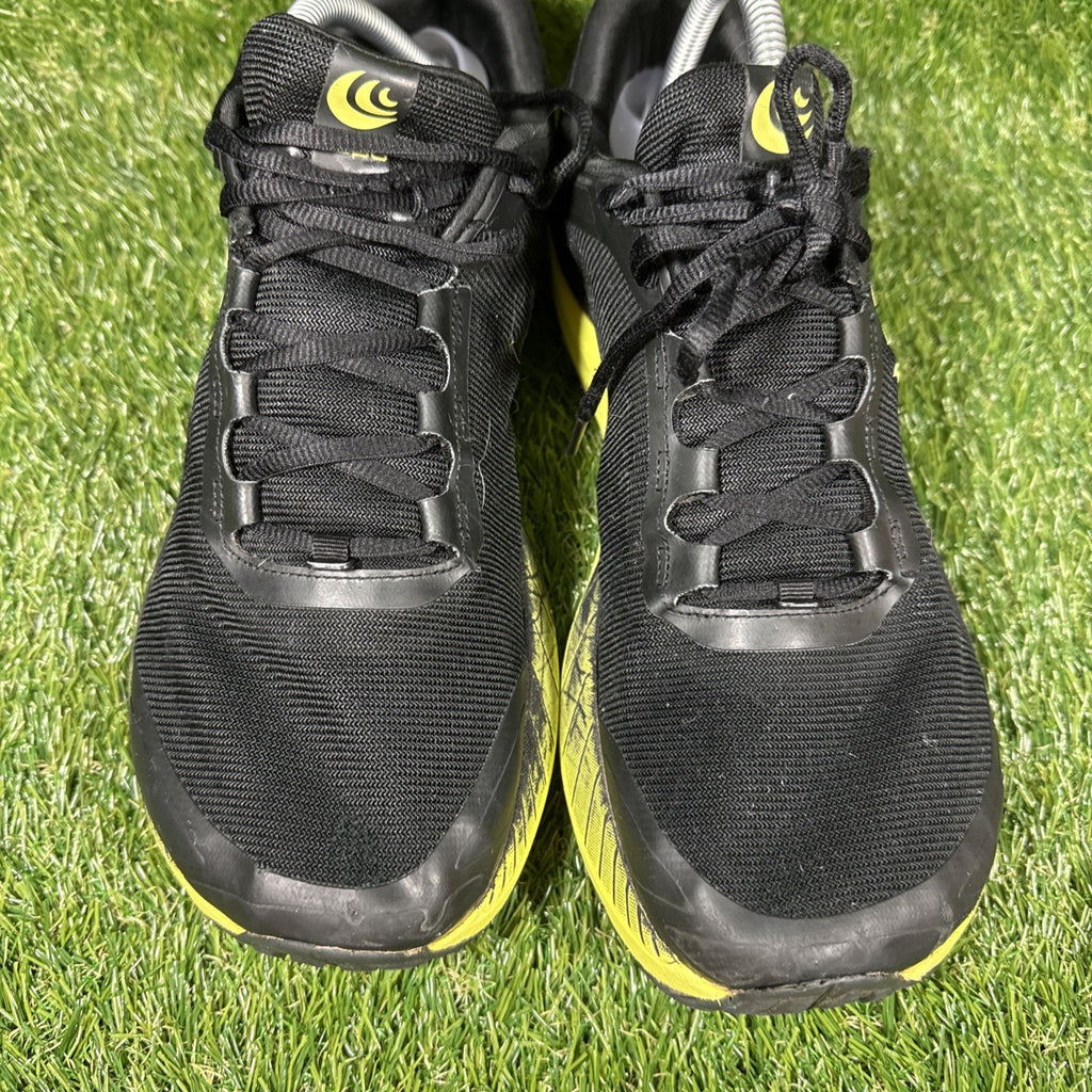 Topo Athletic MTN Racer 3 Shoes Mens Size 10 Black Lime Trail Running Vibram