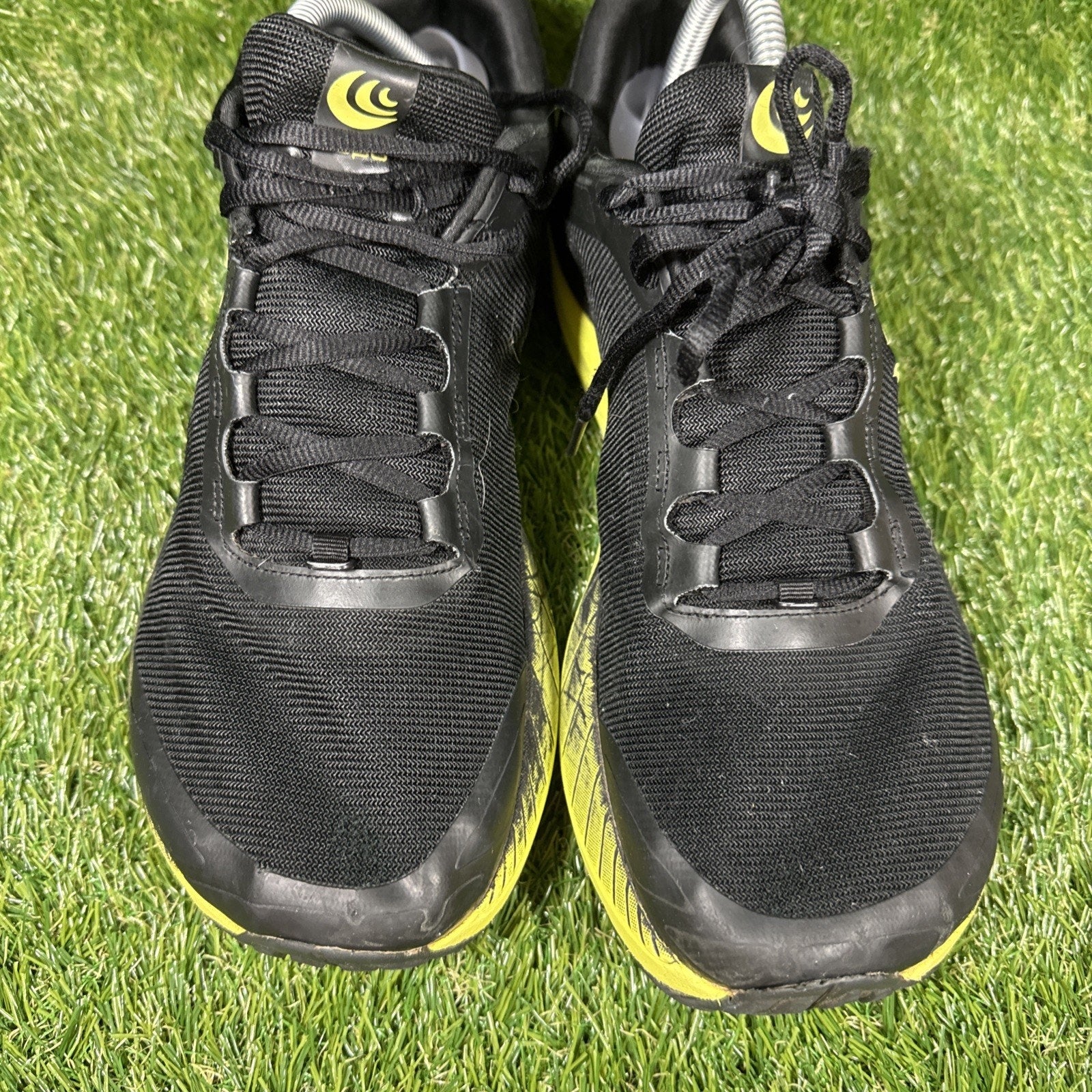 Topo Athletic MTN Racer 3 Shoes Mens Size 10 Black Lime Trail Running Vibram