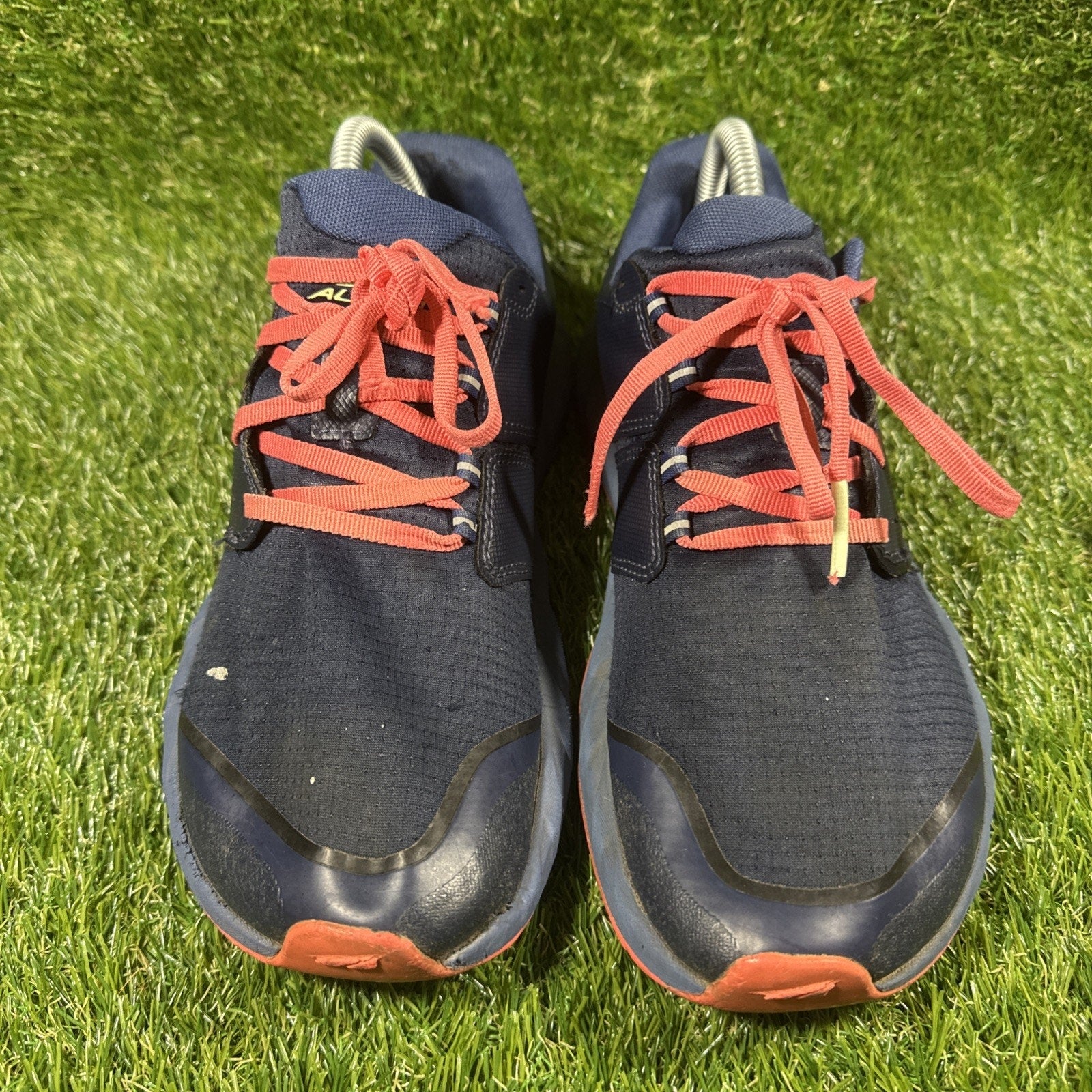 Altra Superior 5 Women's Size 9 Trail Running Shoes Navy Blue Foot Shape