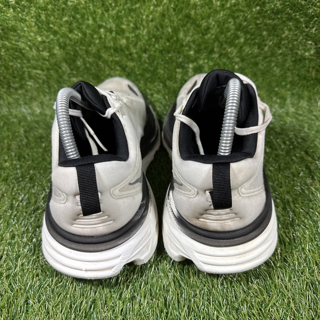 Hoka Bondi 8 Men’s Size 9.5 White Black Gray Running athletic Gym Shoes Trainer