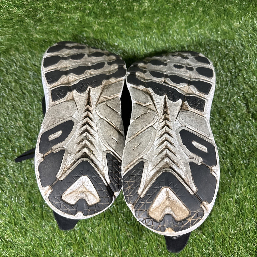 Hoka One One Clifton 8 Womens Size 10B Black White Running Sneakers Shoes