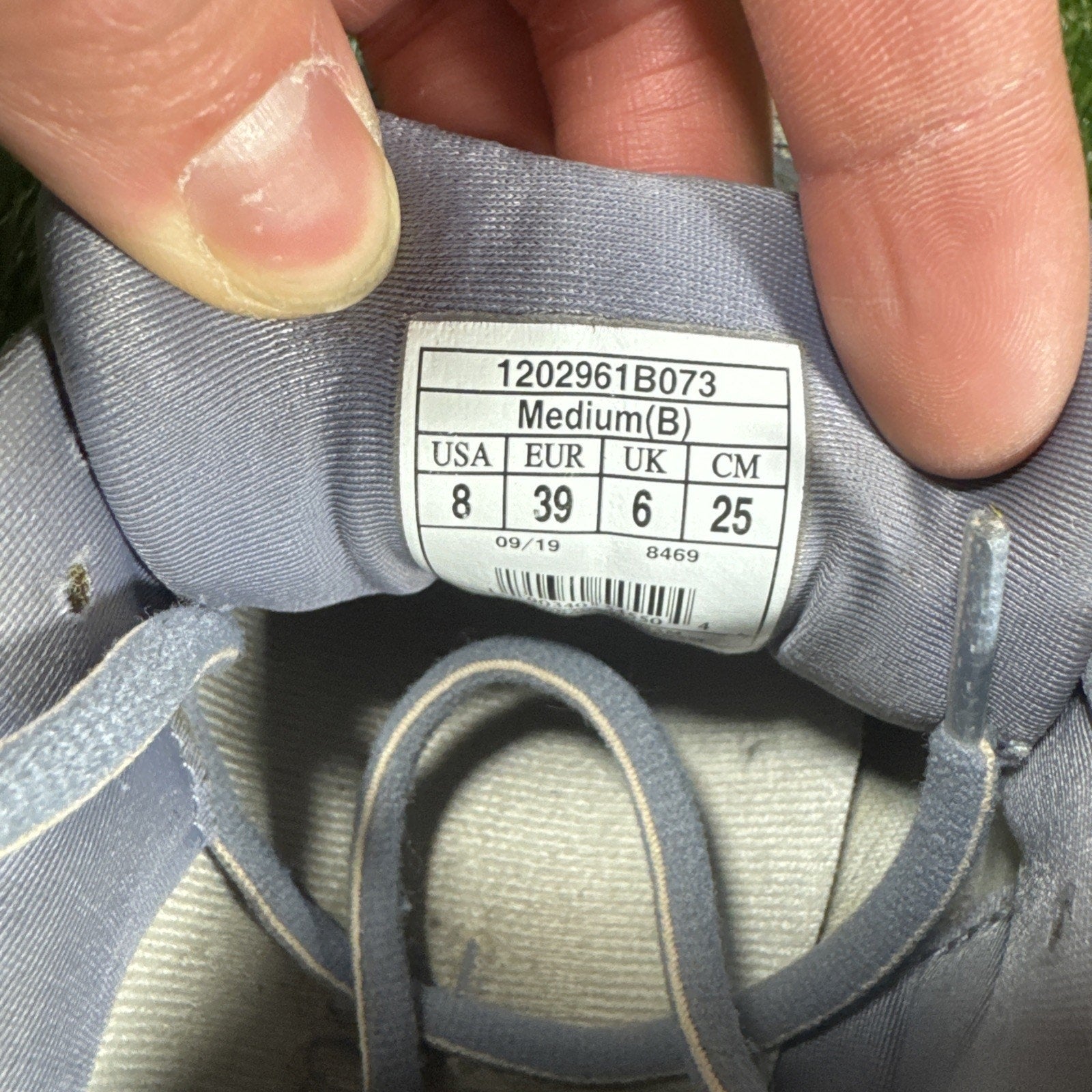 Brooks Adrenaline 20 Gray Purple Womens US Size 8 1202961B073 Running Shoes