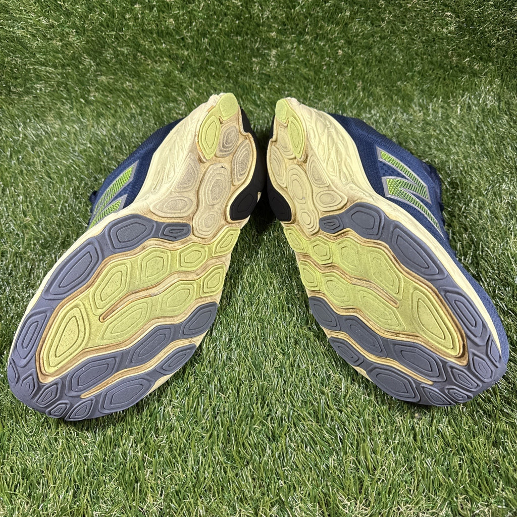 New Balance Fresh Foam X 880v14 Mens Size 9 Wide 2E Arctic Grey Limelight