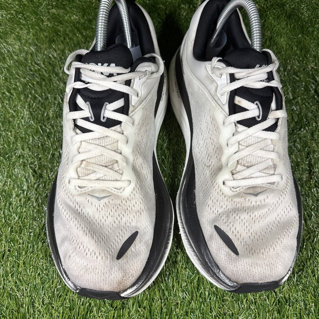 Hoka Bondi 8 Men’s Size 9.5 White Black Gray Running athletic Gym Shoes Trainer