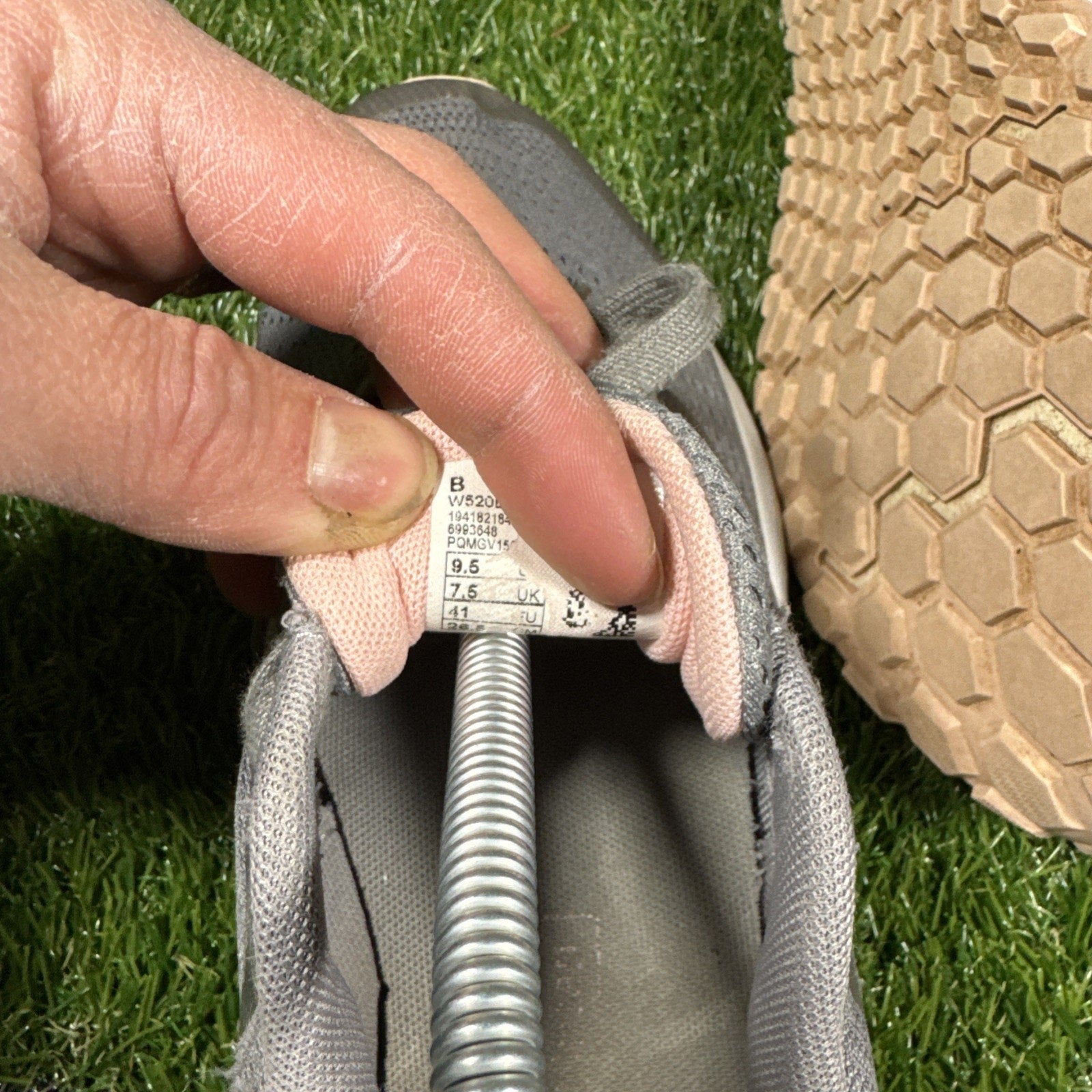 Womens New Balance 520 V6 Walking Shoes Sz 9.5 B Used W520LM6