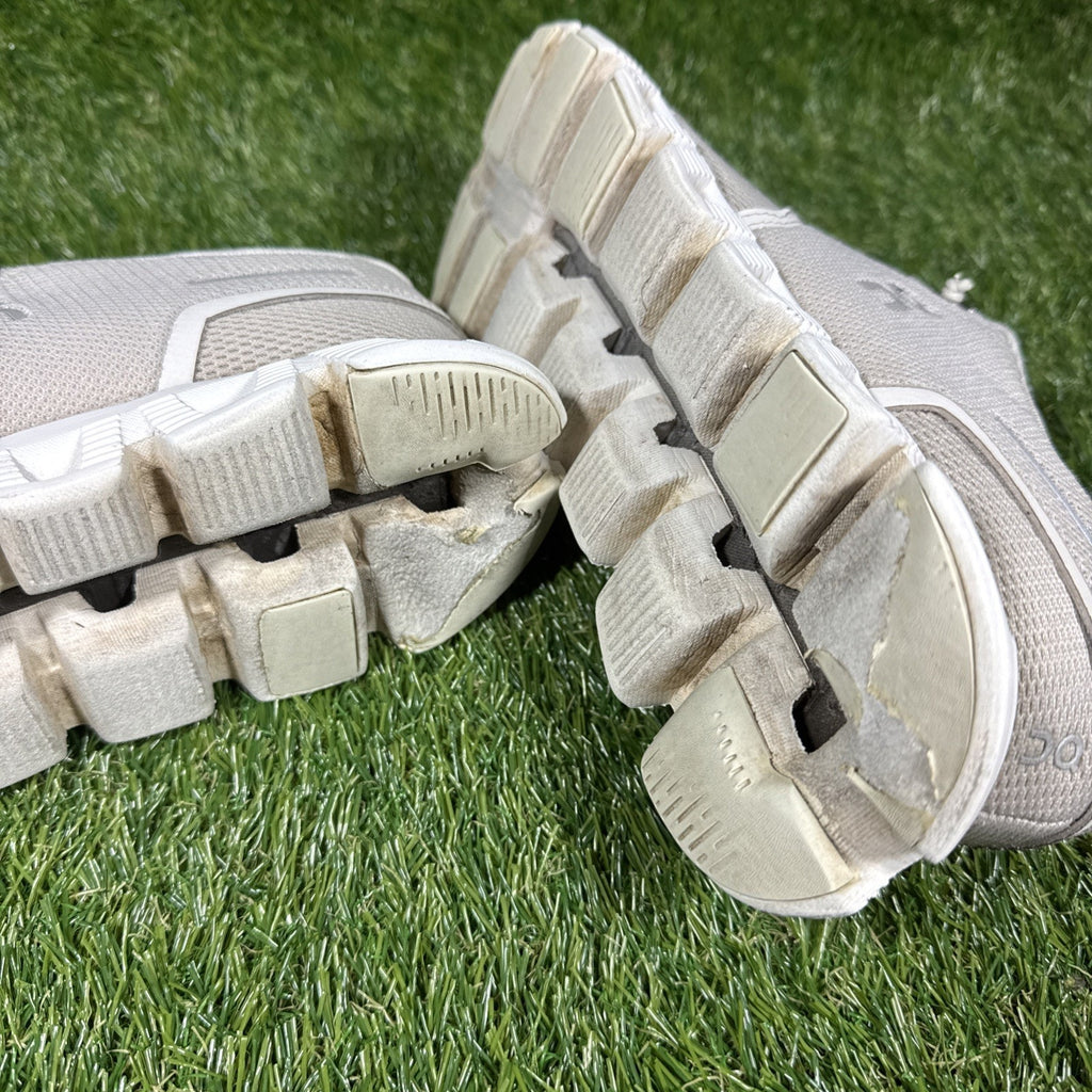 On Cloud 5 Running Shoes Sneakers Womens Size 8.5 Pearl White 59.98773