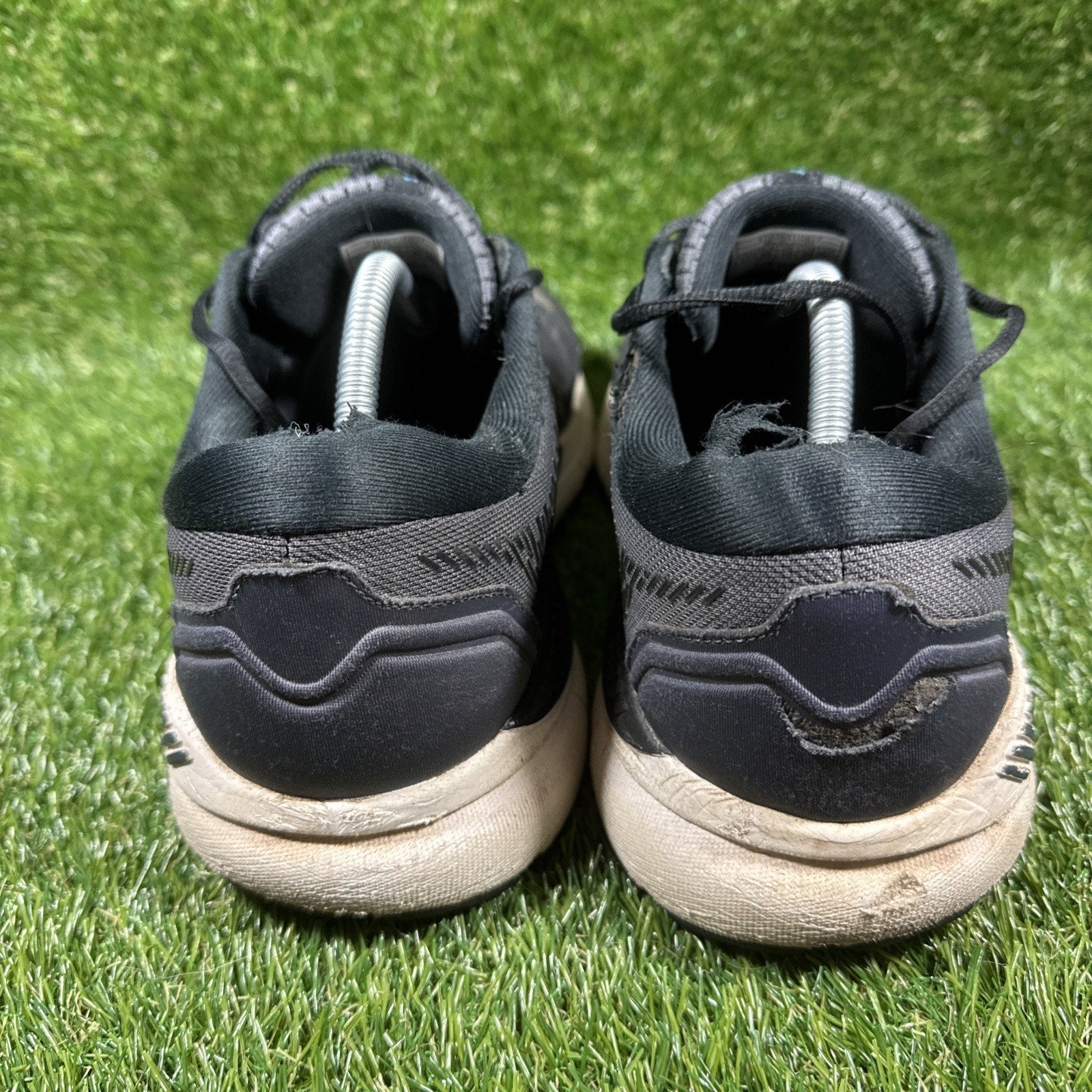 Brooks Sneakers Mens 11 D Addiction GTS 15 1103651D077 Gray Running Gym Shoes