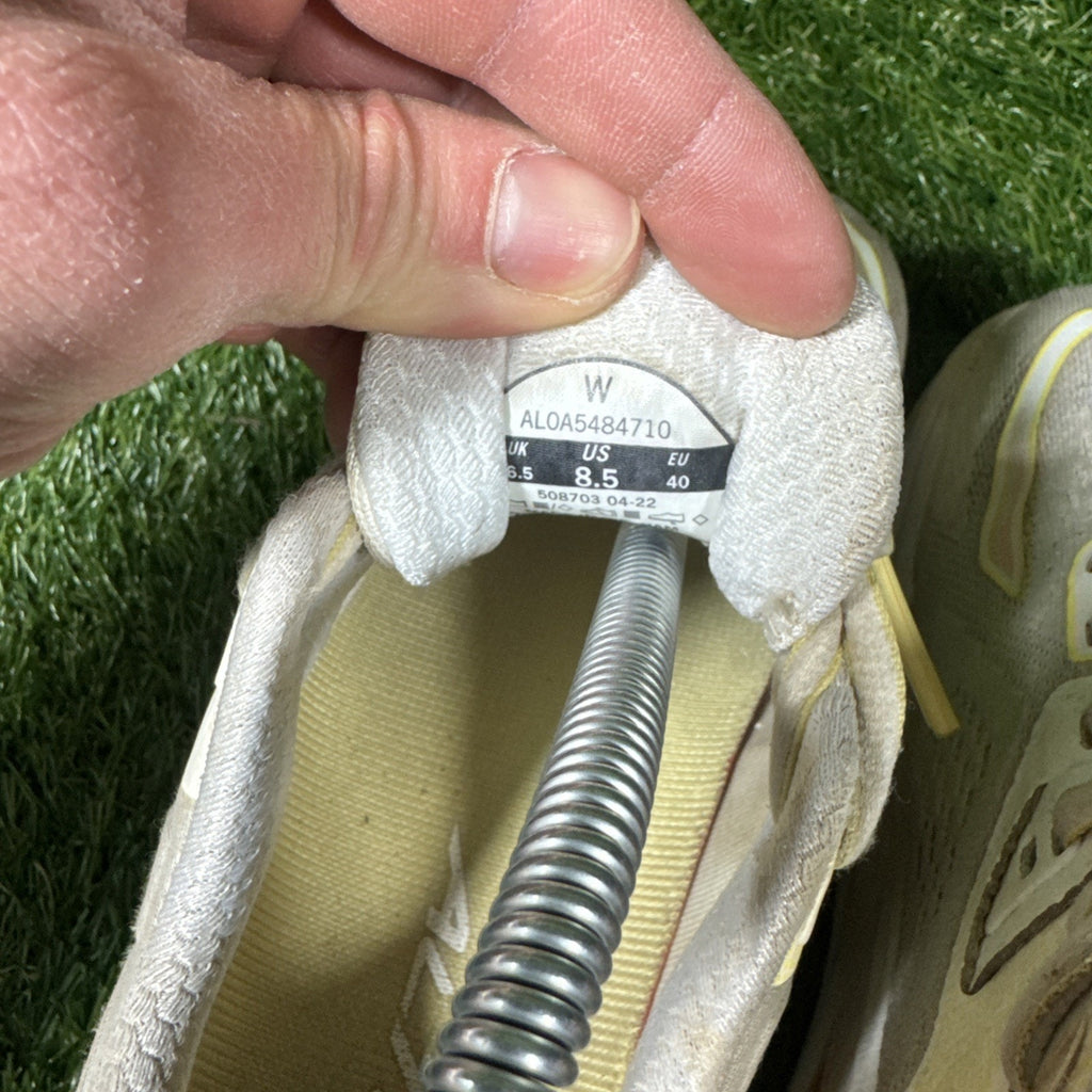 Altra Women's Paradigm 6 Running Shoes, Yellow/White, 8.5 US AL0A5484710