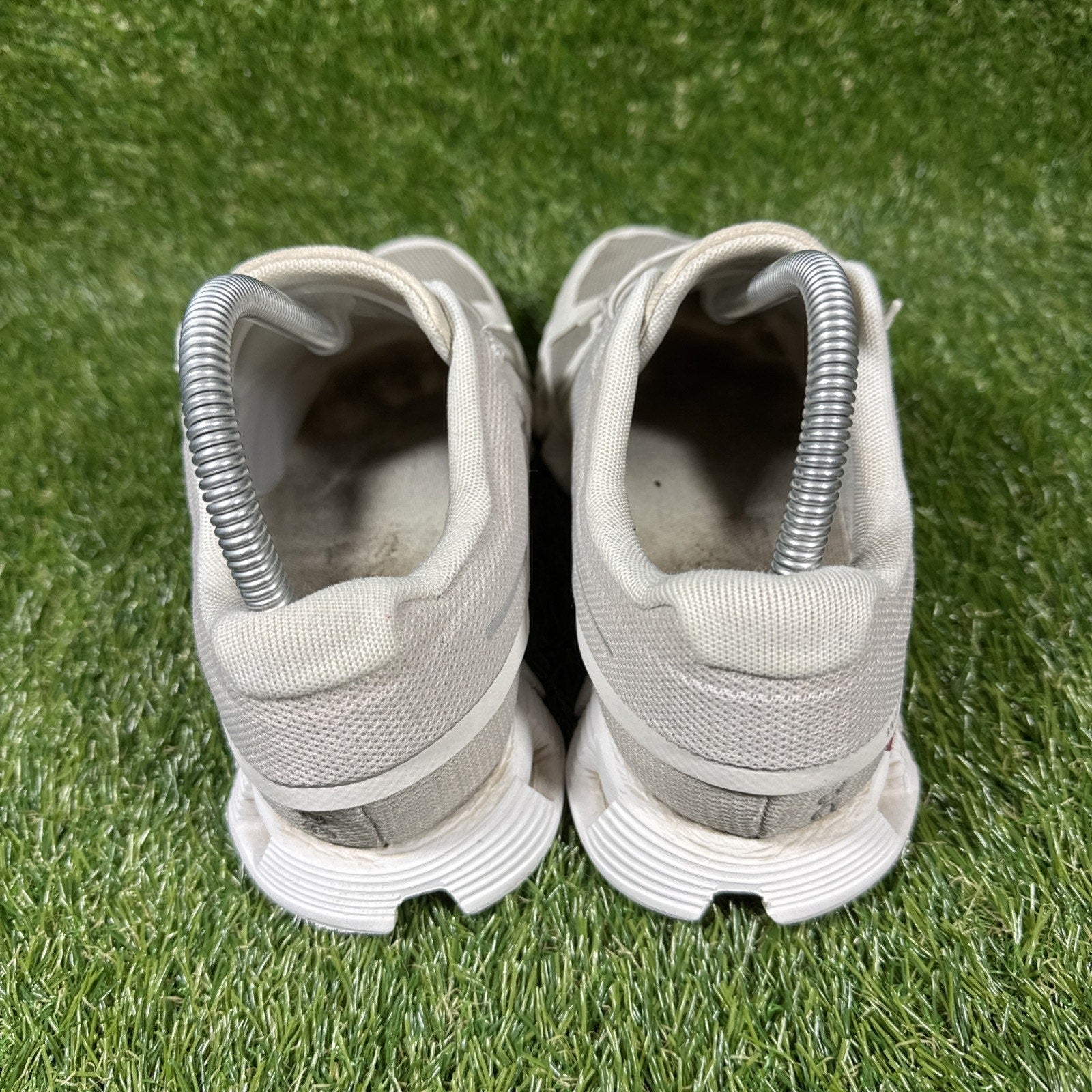 On Cloud 5 Running Shoes Sneakers Womens Size 8.5 Pearl White 59.98773