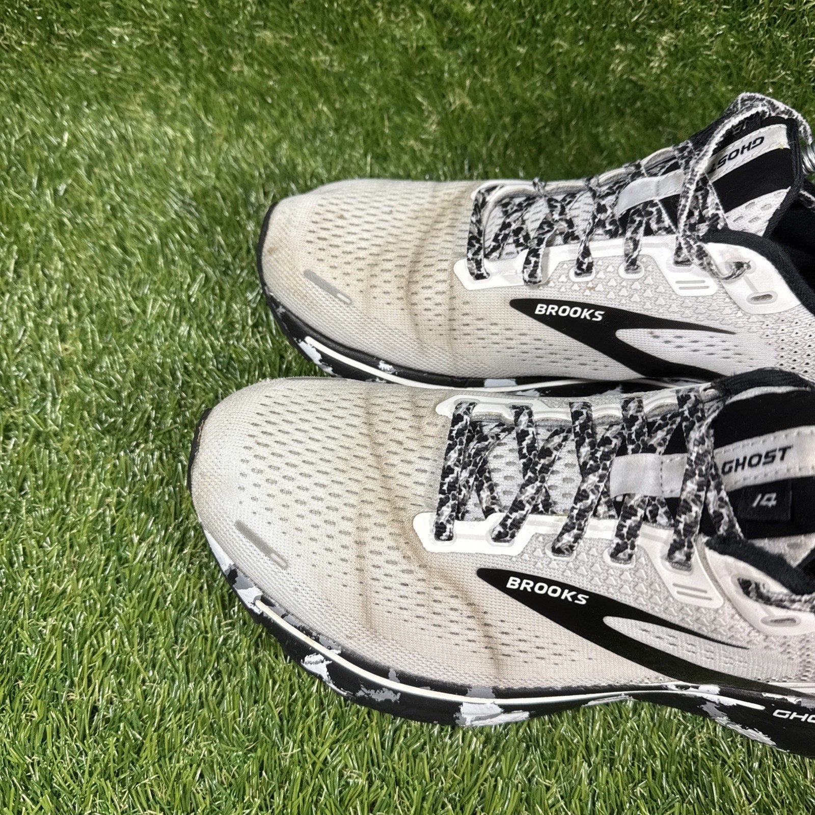 Brooks Ghost 14 Gray Black Womens Size 10 1203561B135 Running Shoes Sneakers