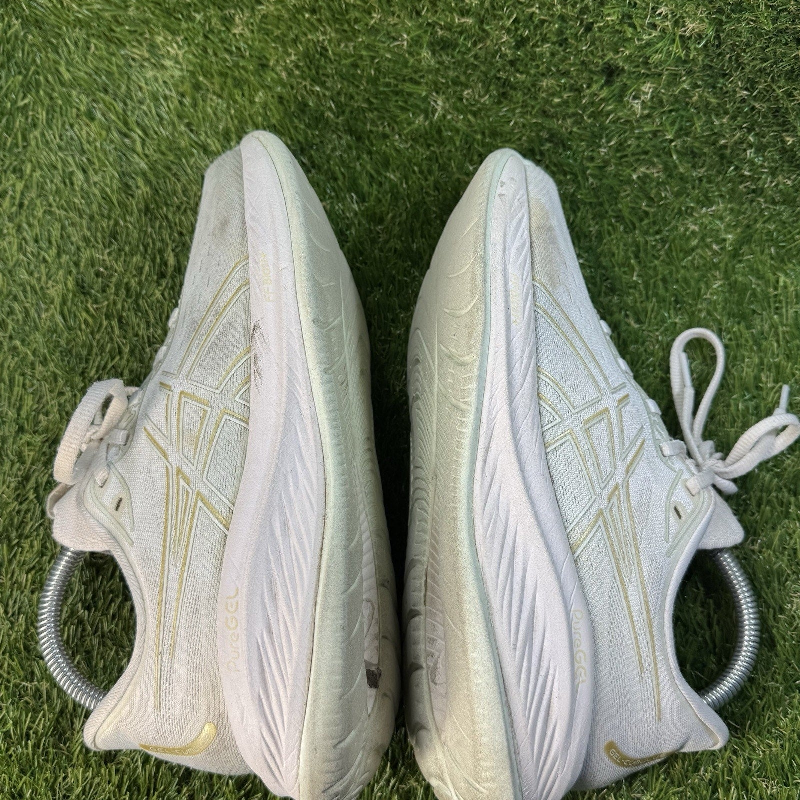 Size 8.5 - Asics Gel-Cumulus 26 Women's White/Pale Running Sneakers Athletic