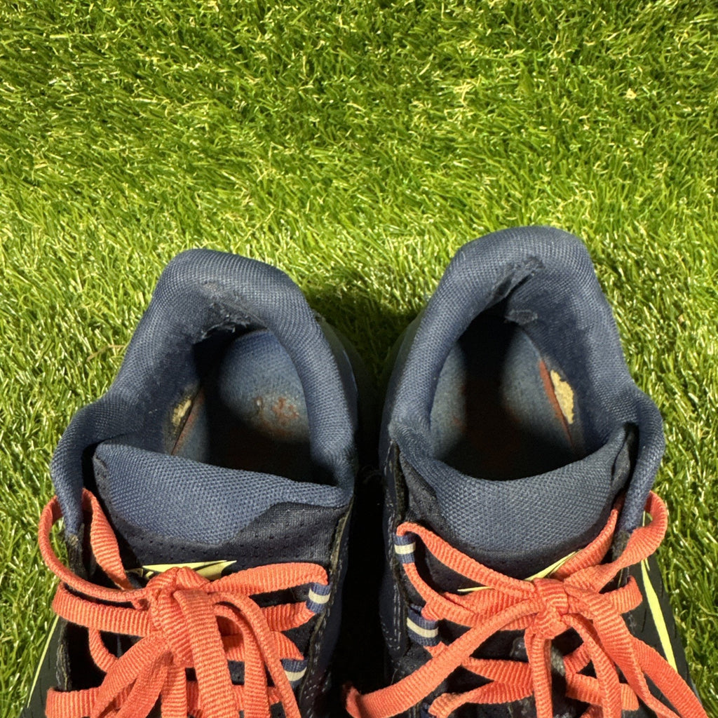 Altra Superior 5 Women's Size 9 Trail Running Shoes Navy Blue Foot Shape