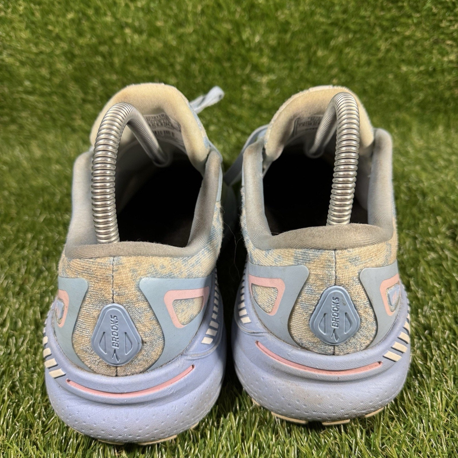 Brooks Adrenaline GTS 23 Womens Size 7.5 Blue Pink Athletic Running Shoes