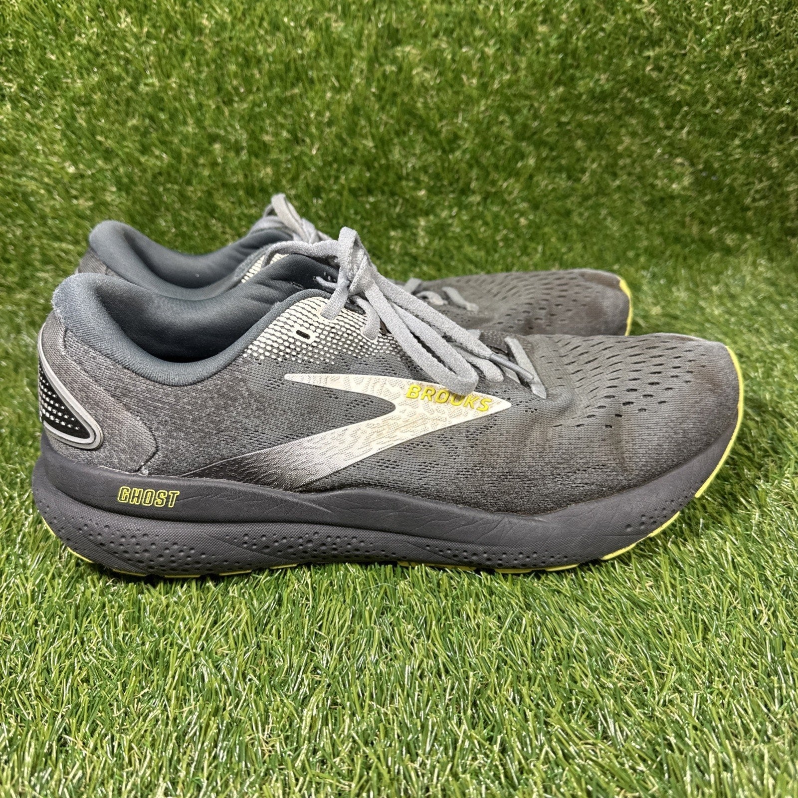 Brooks Ghost 16 Running Shoes Mens 10.5D Athletic Gym Trainer Shoes