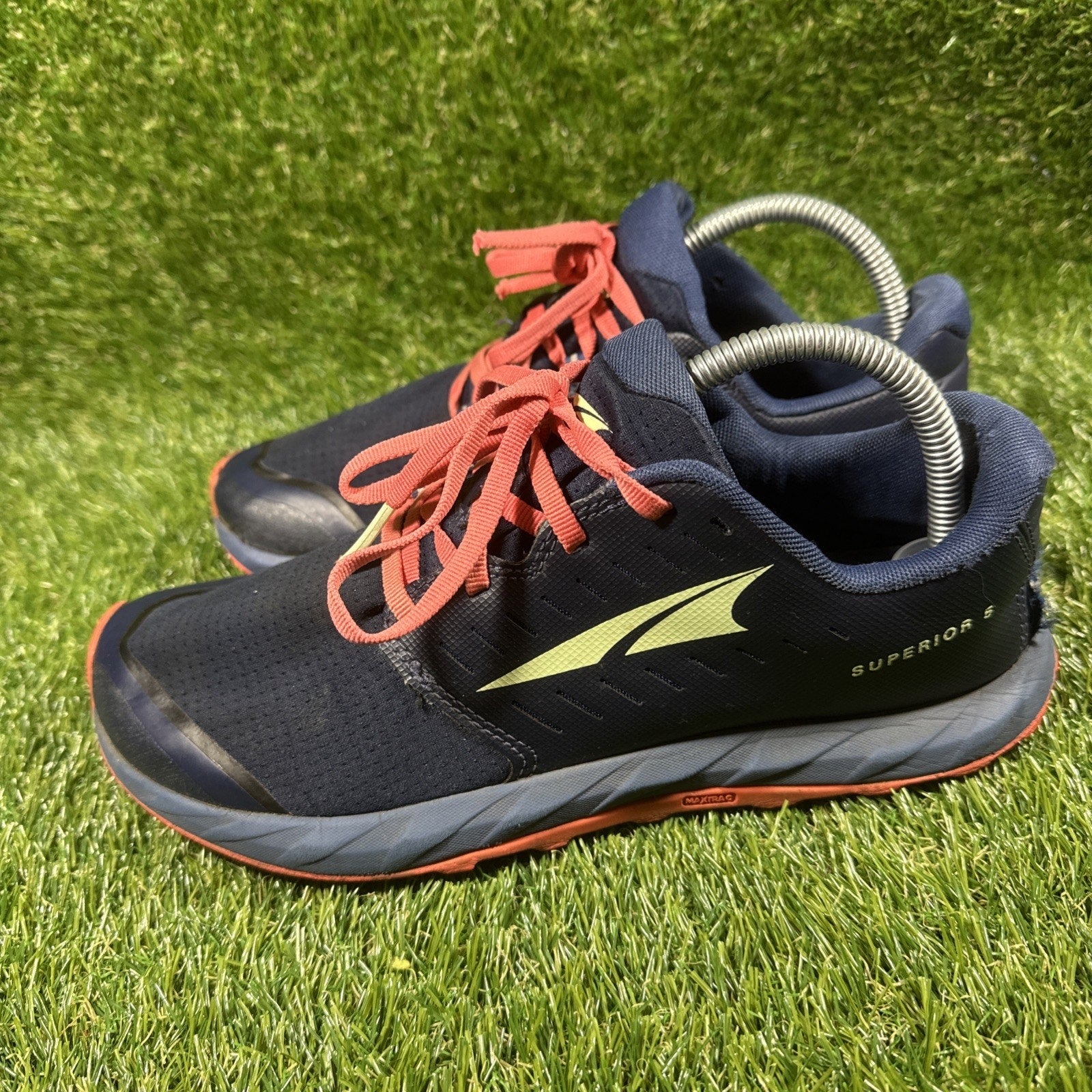 Altra Superior 5 Women's Size 9 Trail Running Shoes Navy Blue Foot Shape