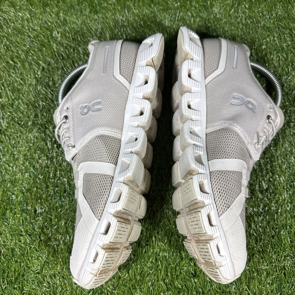 On Cloud 5 Running Shoes Sneakers Womens Size 8.5 Pearl White 59.98773