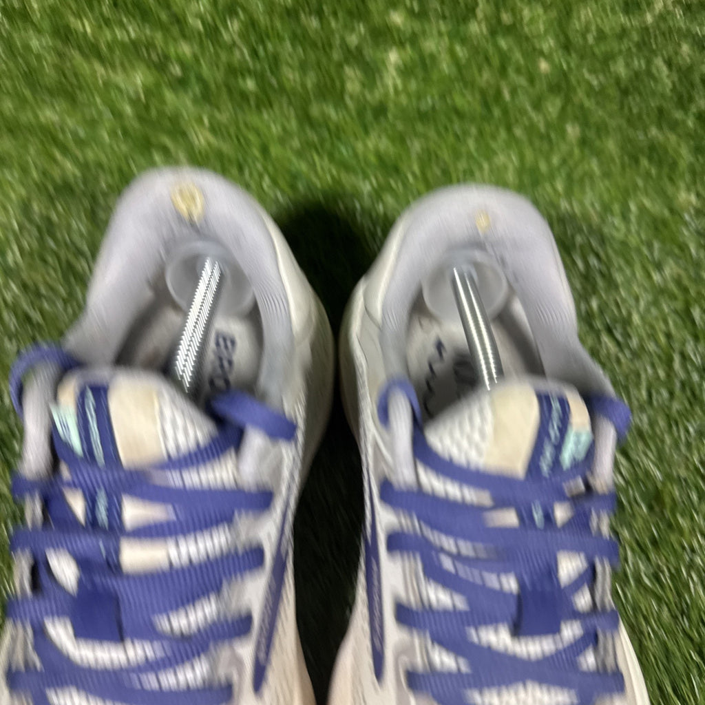 Brooks Adrenaline GTS 22 Running Shoes Womens Size 8D Wide Sneakers Training