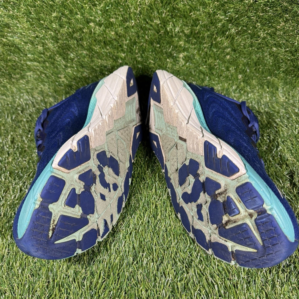 Size 9B US Women's Hoka Arahi 6 running shoes Sneakers Athletic Walking Shoes
