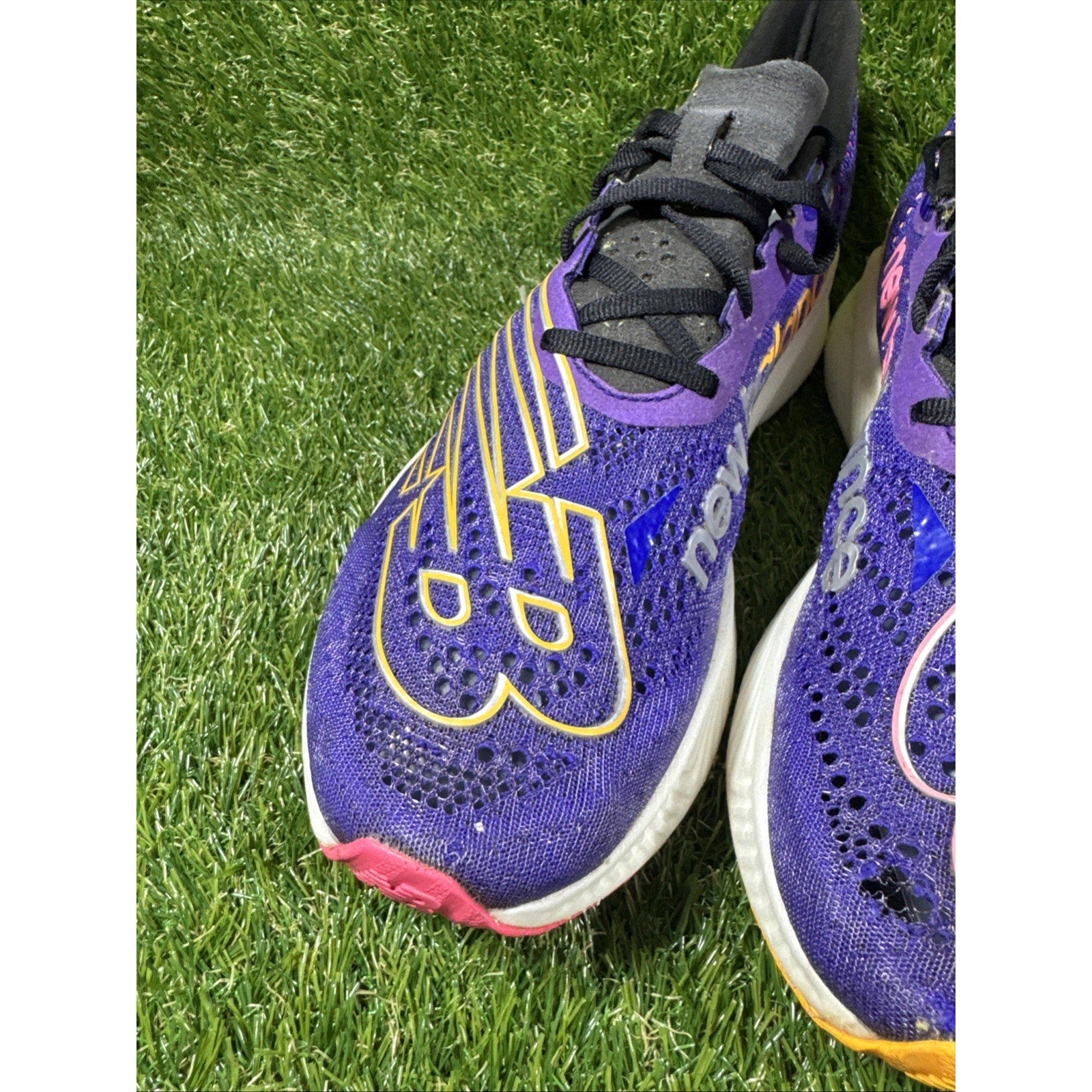 New Balance Women's Fuel cell RC Elite V2 Running Shoes 12.5 D