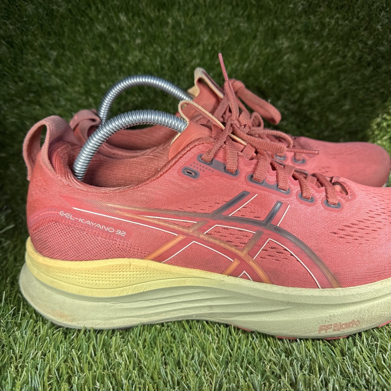 Asics Gel-Kayano 32 Womens Size 11 Pink Beige Athletic Running Shoes Sneakers