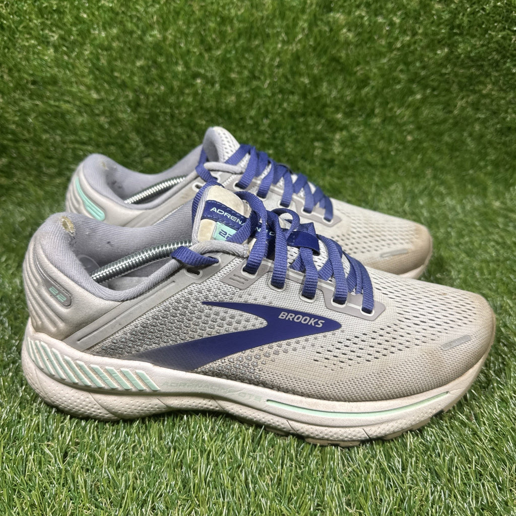 Brooks Adrenaline GTS 22 Running Shoes Womens Size 8D Wide Sneakers Training