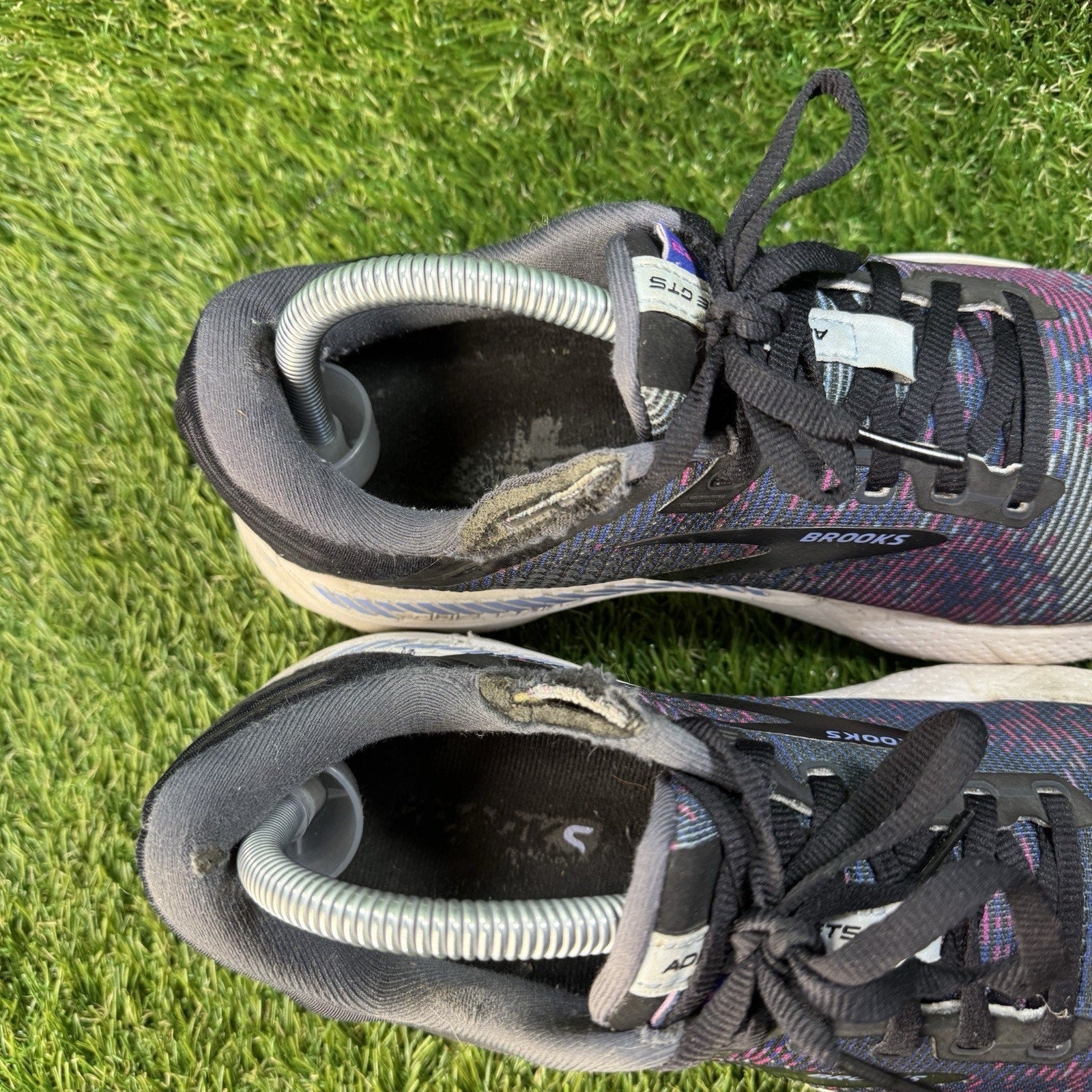 Brooks Adrenaline GTS 22 Shoes Womens Size 9.5 Black Running B Width