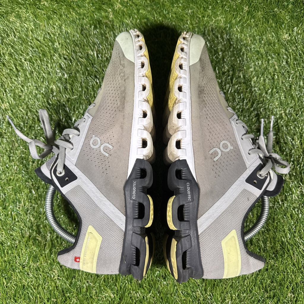 On Cloud Cloudflow Men's size 10 Alloy Magnet Running Training Shoes USED