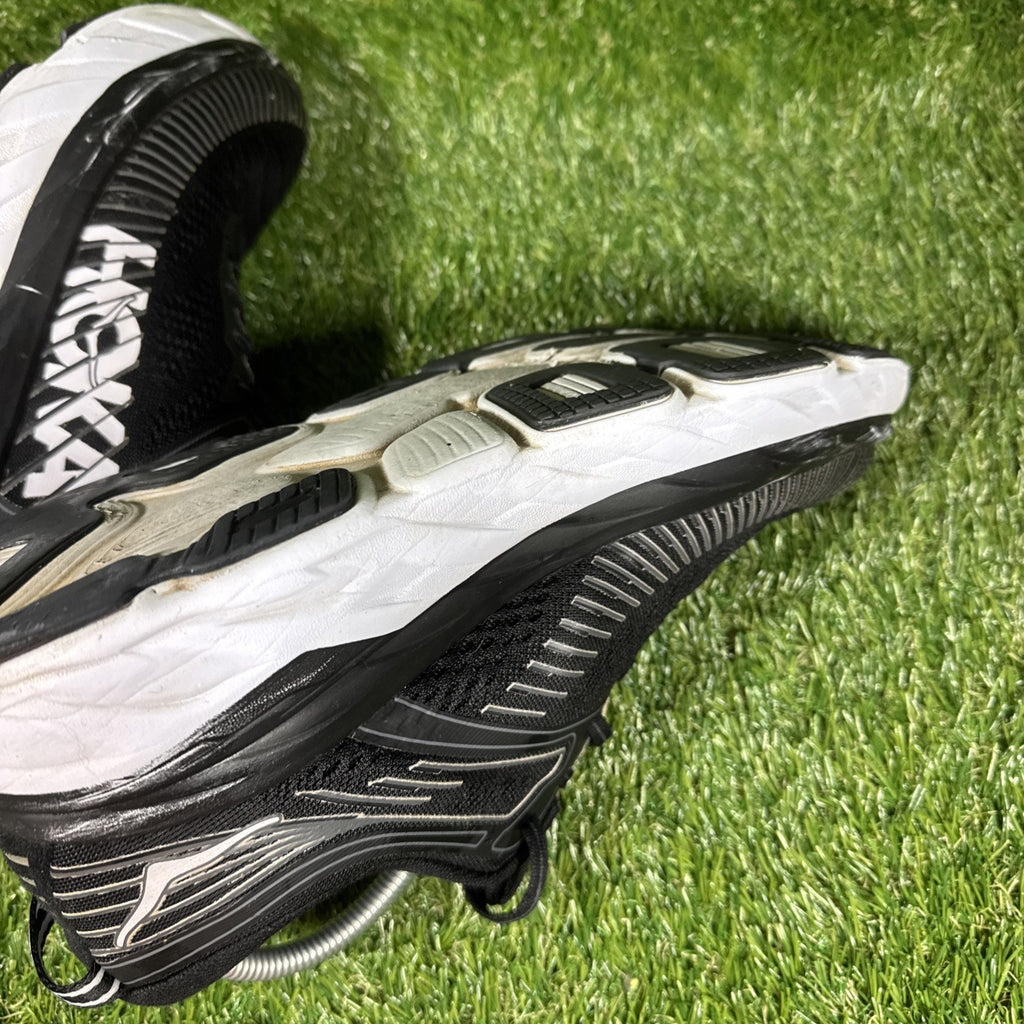 Hoka One One Bondi 7 Black Running Shoes Sneakers 10.5 Women 1110519 BWHT