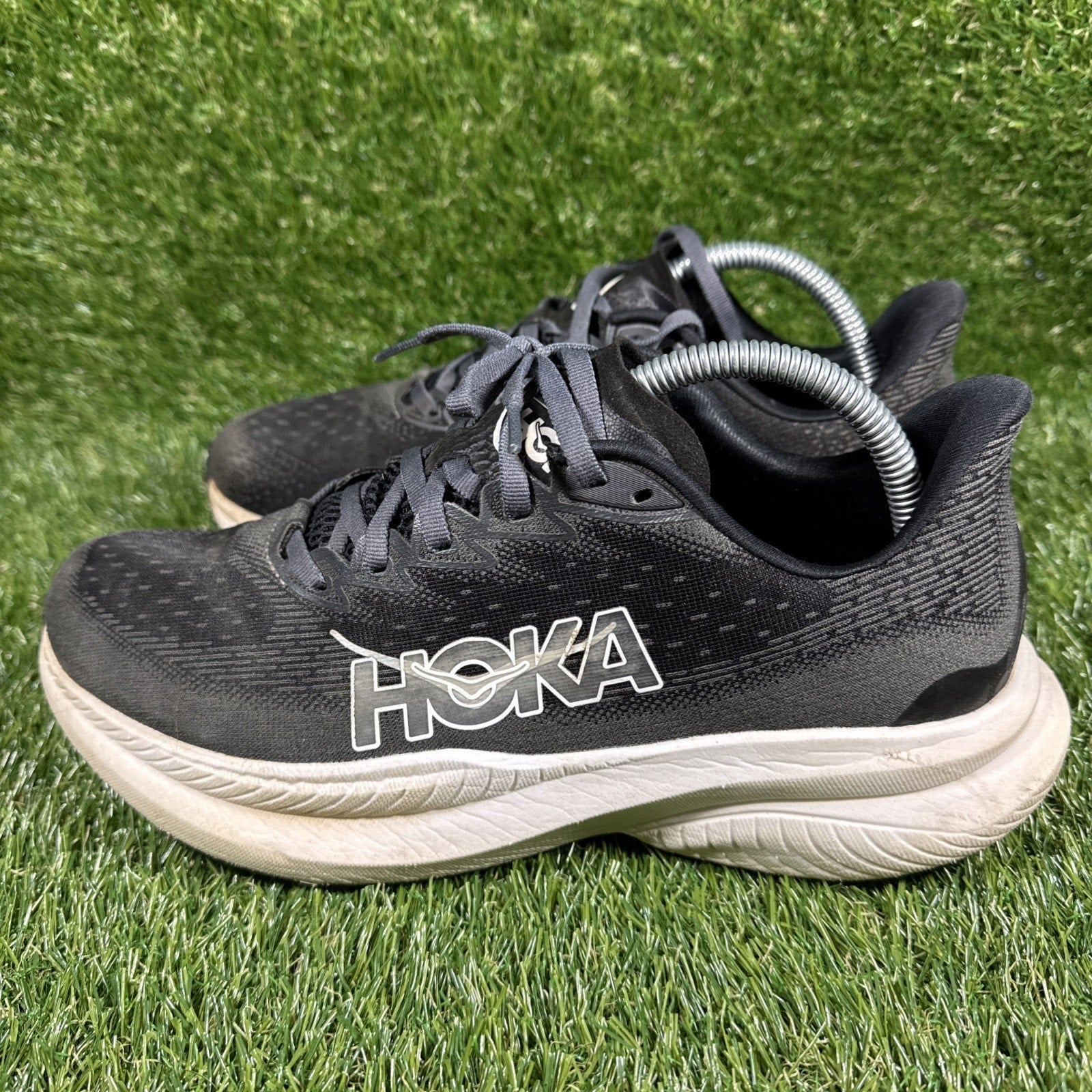 Women’s size 9.5-Hoka One One Mach 6 Black White Running Shoes Sneakers