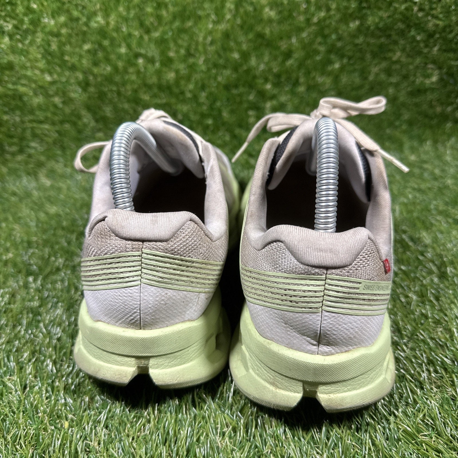 On Cloudgo Women’s 9 Running Walking Shoe Comfort Casual White/Meadow Green