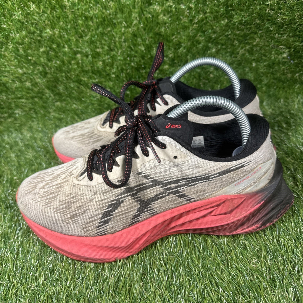 Asics NOVABLAST 3 Running Sneaker Women's Size 8.5 Mesh Outdoor 1012b288