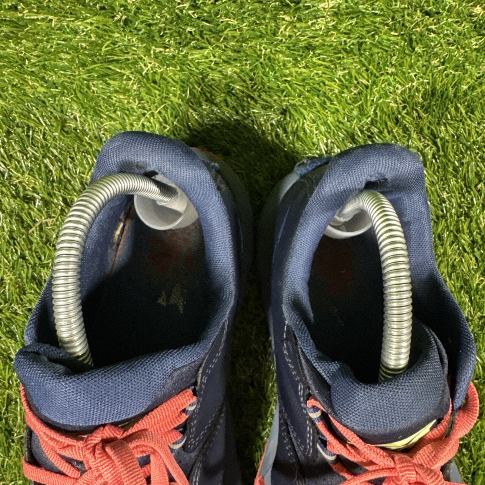 Altra Superior 5 Women's Size 9 Trail Running Shoes Navy Blue Foot Shape