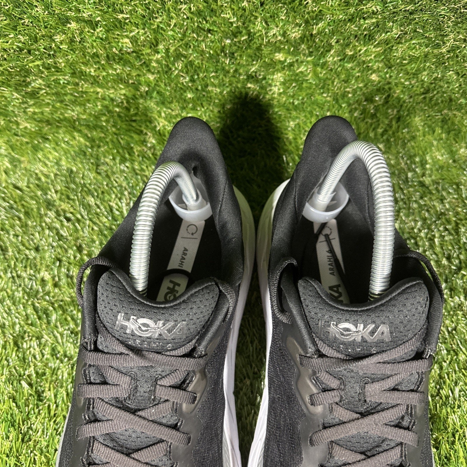 Hoka One One Women Arahi 6 1123195 BWHT Black Running Shoes Sneakers Size 10B