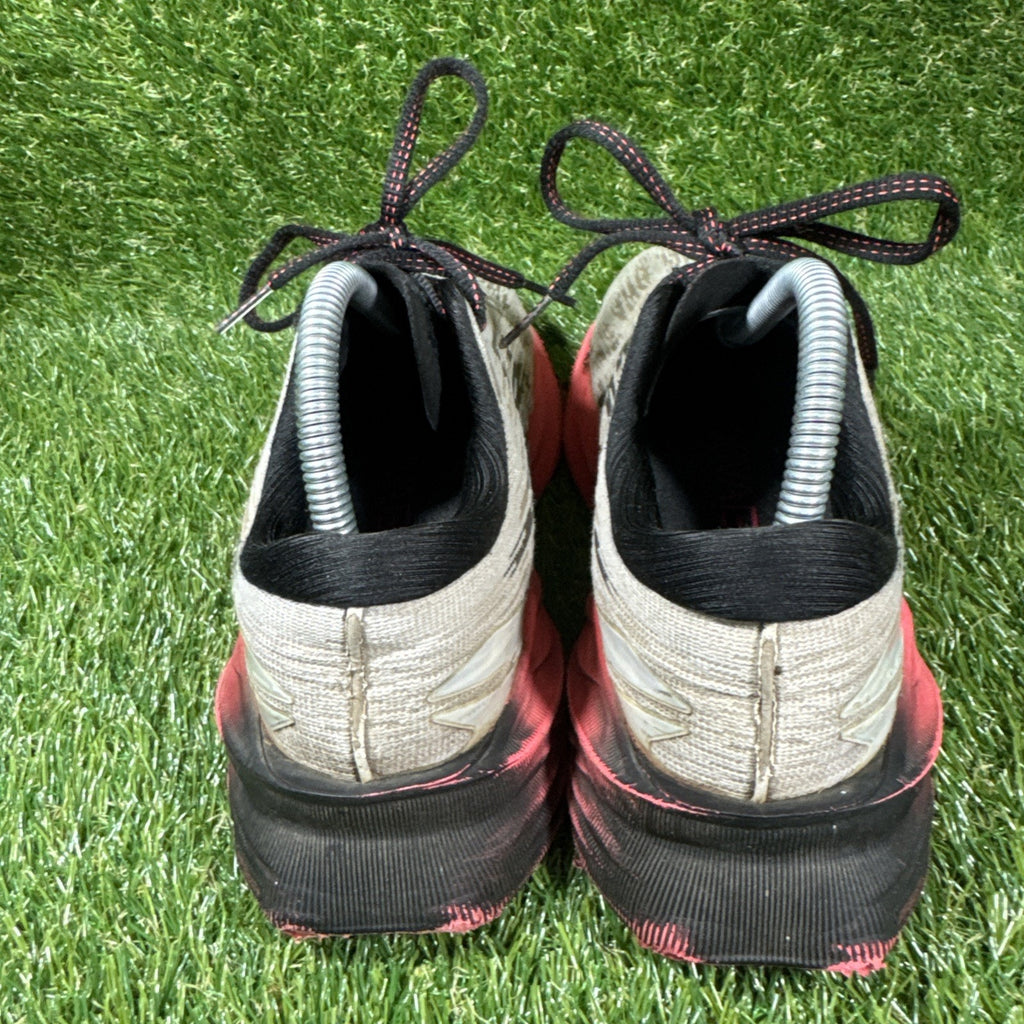 Asics NOVABLAST 3 Running Sneaker Women's Size 8.5 Mesh Outdoor 1012b288