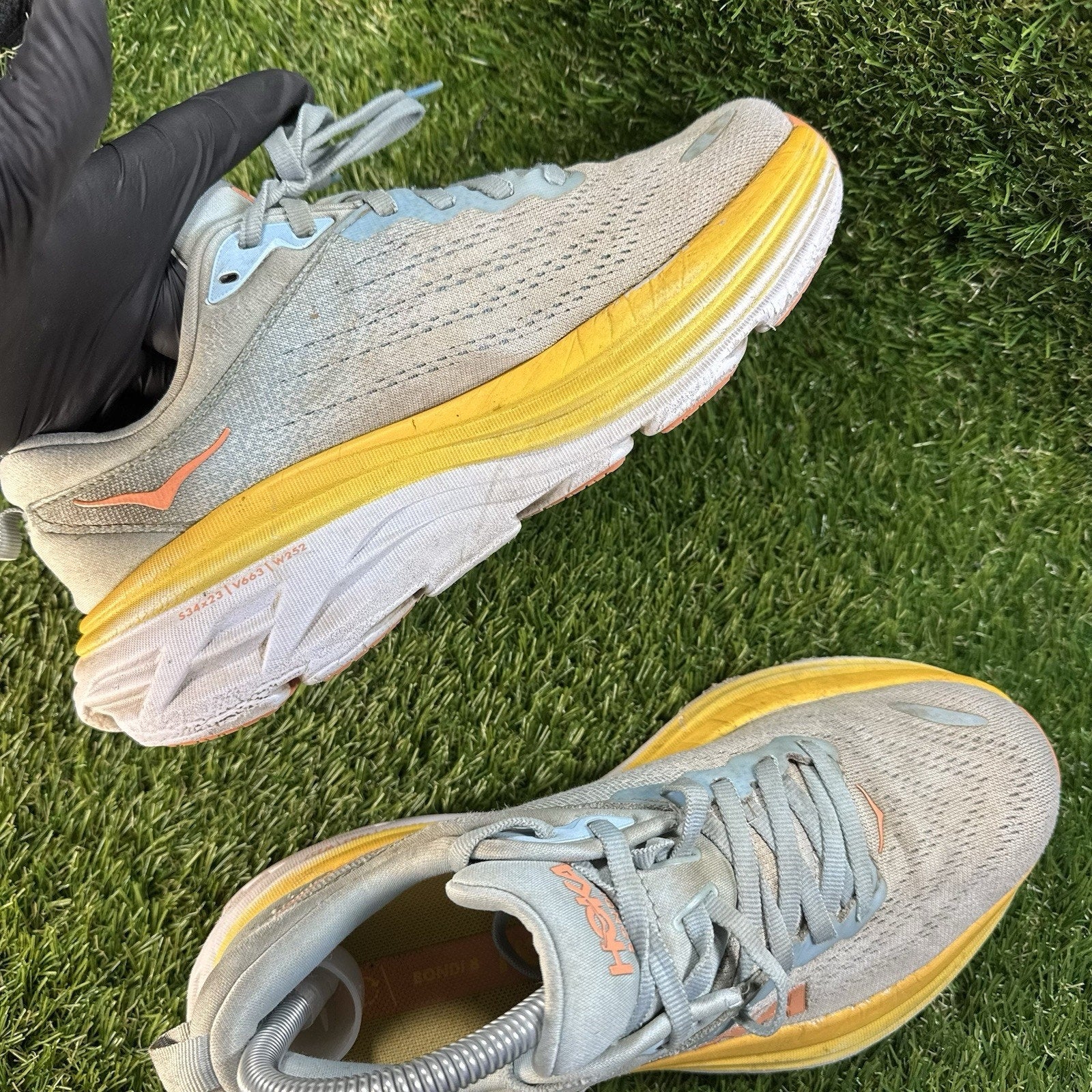 Hoka One One Bondi 8 Running Athletic Shoes Summer Song Women's size 6.5 B