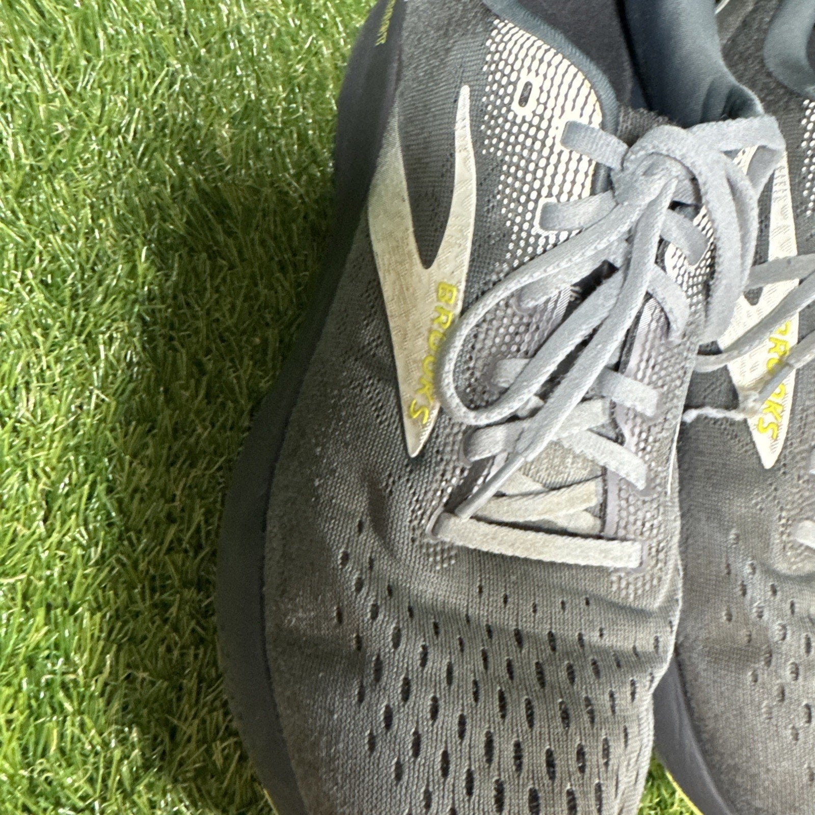 Brooks Ghost 16 Running Shoes Mens 10.5D Athletic Gym Trainer Shoes