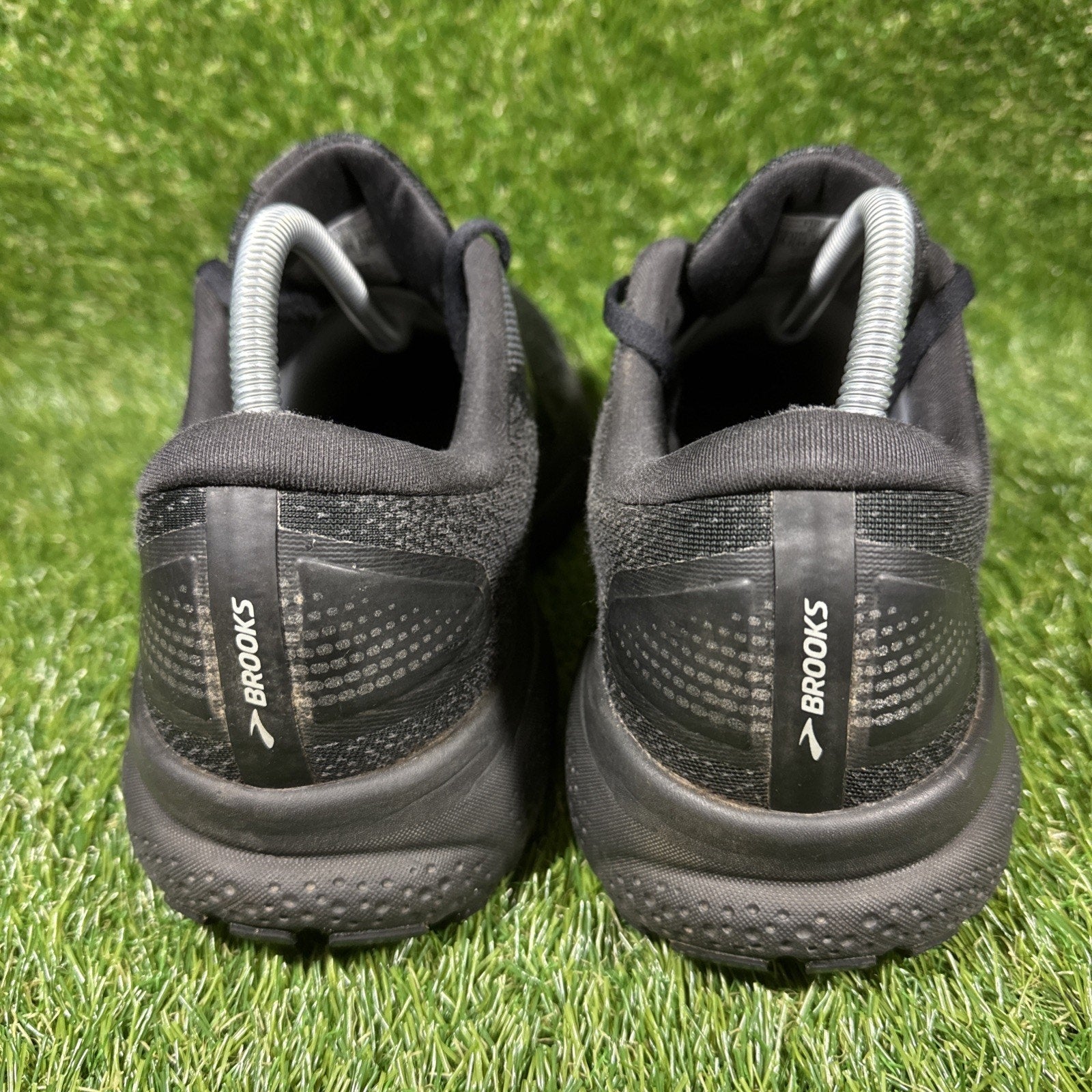 Brooks Ghost 16 GTX Mens Size 10.5 Black Athletic Running Walking Shoes Sneakers