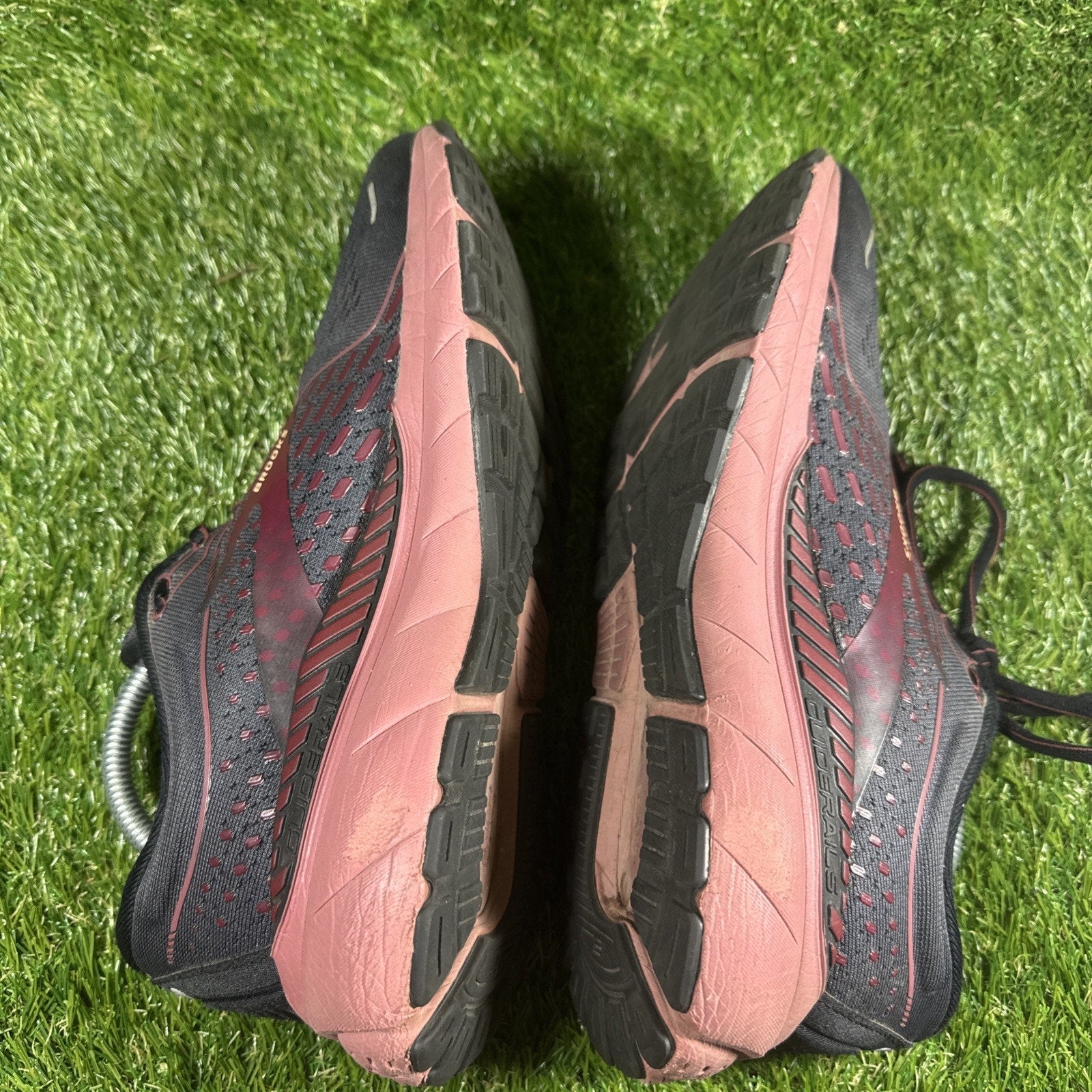 Brooks Adrenaline GTS 21 Women’s Running Shoes Size 11 Black & Pink Sneakers