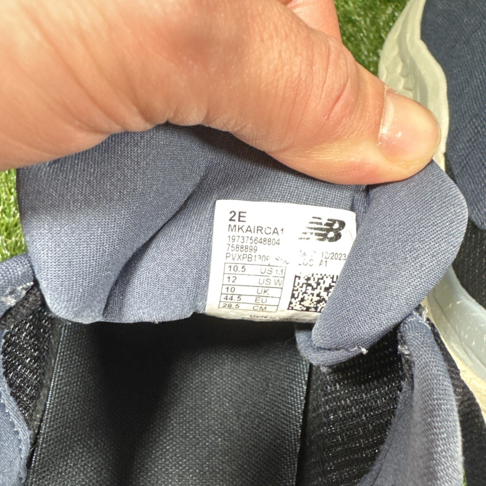 New Balance Mens 10.5 EE Fresh Foam Blue Kaiha Road Blue Gray Trail Running Shoe