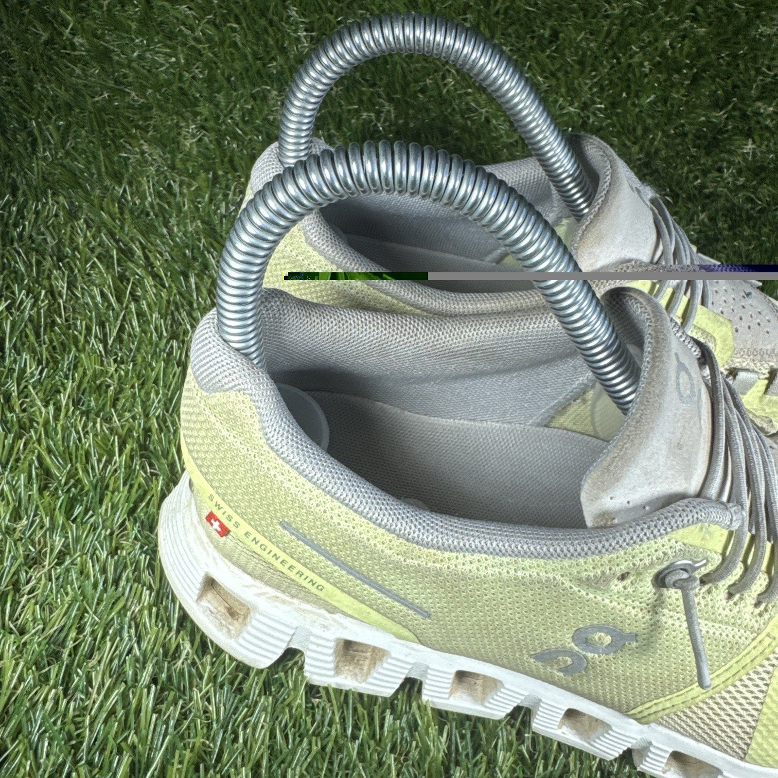 On Cloud 5 Women's Running/Walking/Gym Sneaker Shoes - Yellow - Size 6