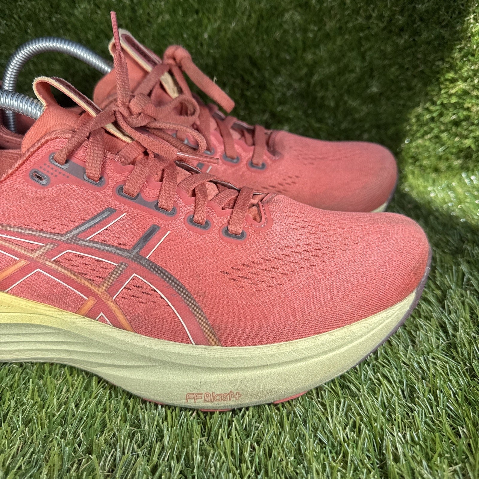 Asics Gel-Kayano 32 Womens Size 11 Pink Beige Athletic Running Shoes Sneakers