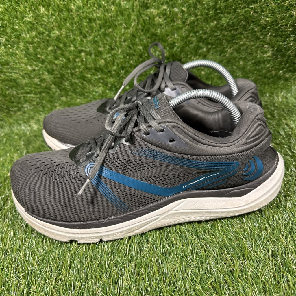 Topo Athletic Mens Magnifly 4 Black Running Shoes Sneakers Size 11